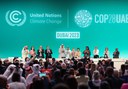 Plenária final da COP28, em Dubai, nos Emirados Árabes Unidos. Foto: Christopher Pike/UNFCCC