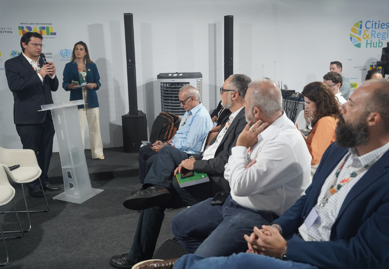 Iniciativa, liderada pelo MMA, propõe, entre outras medidas, a expansão de 360 mil hectares de áreas verdes nas cidades até 2045, lançamento ocorreu na COP30 em Belém (PA)