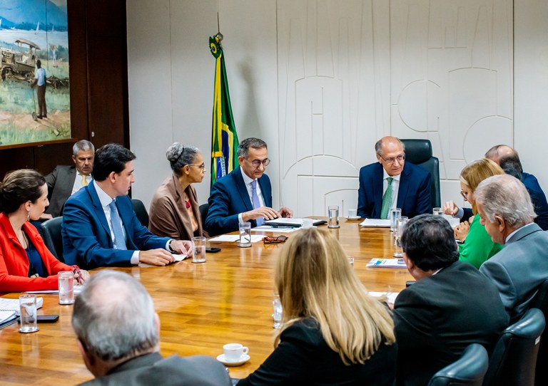 Reunião interministerial discute ações emergenciais contra seca no Amazonas. Foto: Gabriel Lemes/MDIC