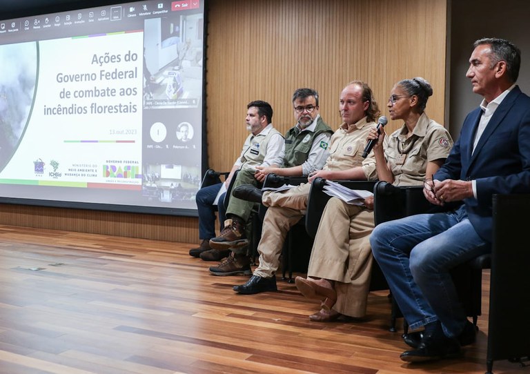 Marina Silva apresenta ações do governo federal de combate a incêndios florestais. Foto: José Cruz/Agência Brasil