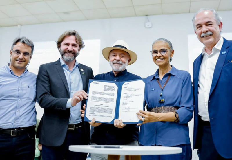 Investimentos incluem ainda ações voltadas à restauração ecológica e garantia de acesso à água potável; também foram anunciadas medidas de pagamento por serviços ambientais e combate a incêndios na Amazônia e Pantanal