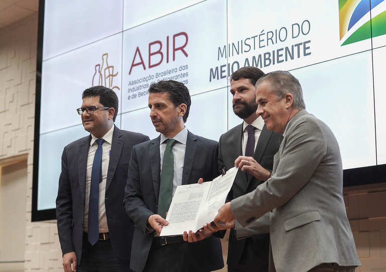 tratada cortada assinatura abir.png