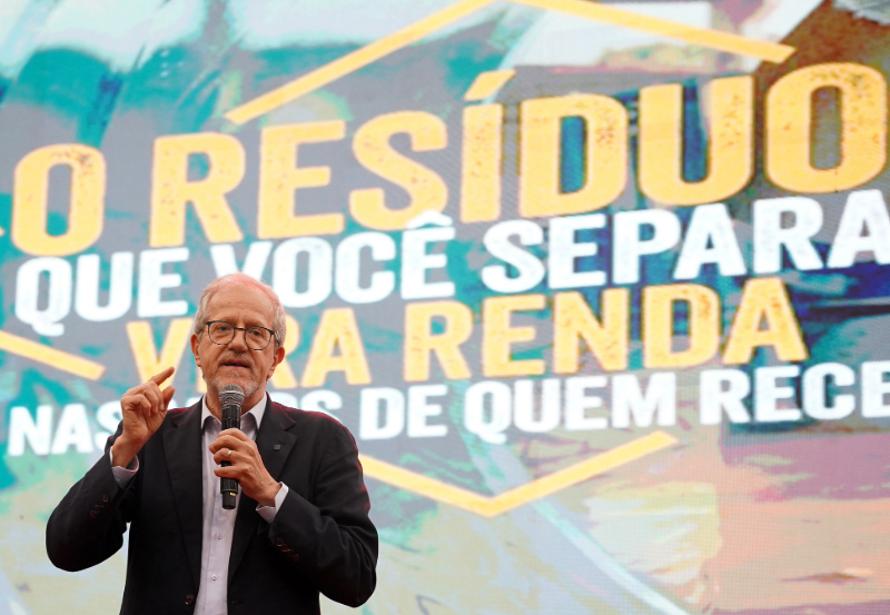 Iniciativa interministerial fortalece o Programa Nacional de Centros de Educação Ambiental, o Programa de Coleta Seletiva Cidadã e a inclusão socioeconômica de catadoras e catadores, agenda estruturante da Política Nacional de Resíduos Sólidos, coordenadas pelo MMA