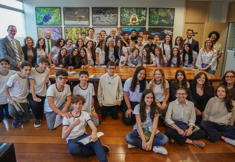 Cerca de 40 estudantes do Rio de Janeiro conversaram com ministro João Paulo Capobianco sobre o papel do oceano na proteção do meio ambiente e enfrentamento à mudança do clima