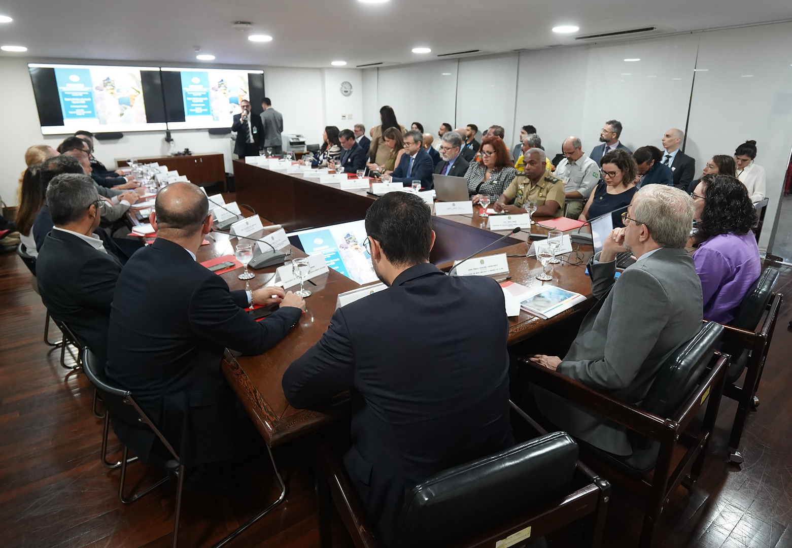Governo do Brasil fortalece planejamento e realiza primeira reunião de 2026 da Sala de Situação sobre Incêndios Florestais