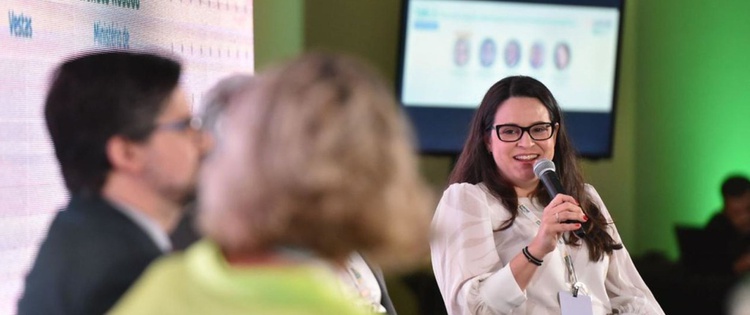 Renata Rosada no Painel Telebrasil Talks – Saúde e Energia.jpg