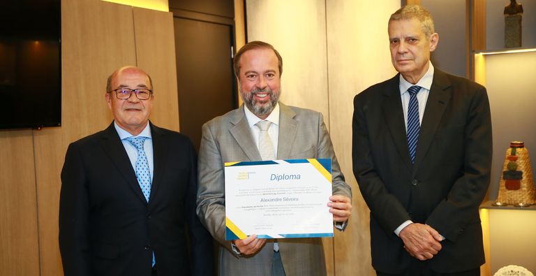 Alexandre Silveira assume presidência de honra do Conselho Mundial de Energia