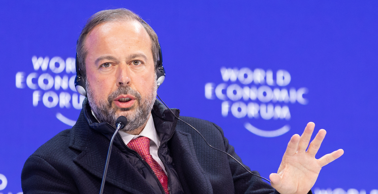 Alexandre Silveira em Davos.png