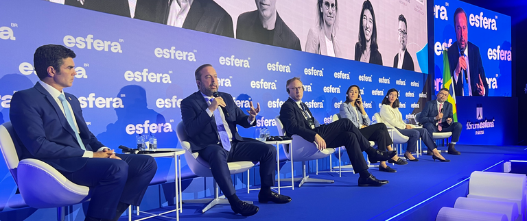 MME no Esfera em Paris.png