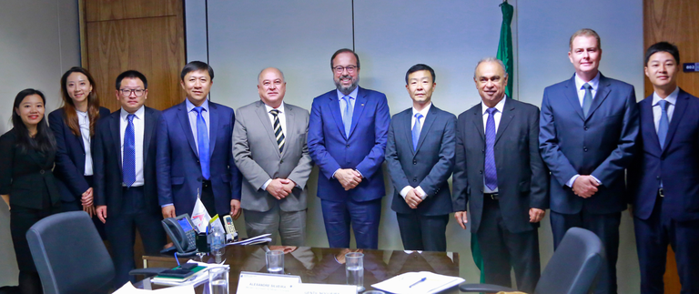 Representantes do grupo chinês State Grid_do setor de energia elétrica.png