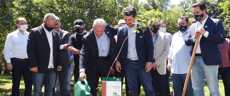Bento Albuquerque participa de solenidade e plantio da 24ª milionésima árvore na Itaipu Binacional