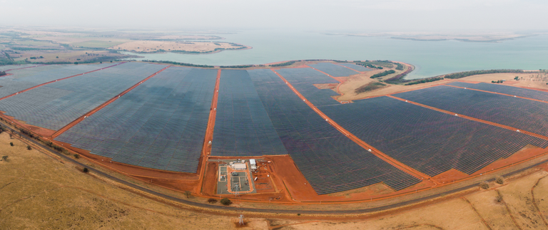 Maior usina solar de São Paulo inicia operação