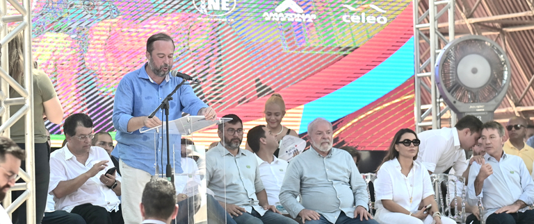 Ministro em Parintins AM - RBotelho.png