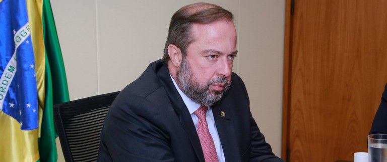 Ministro Alexandre Silveira - Site.jpg