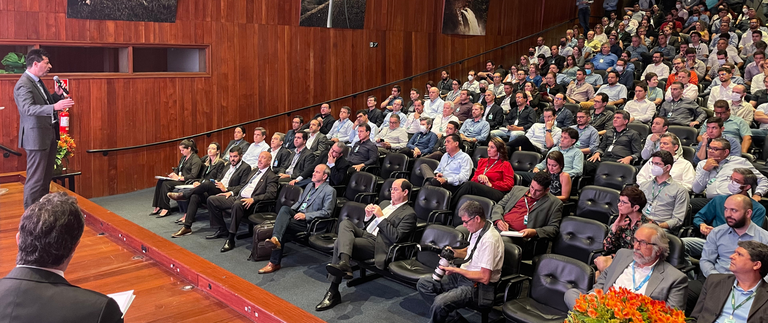 Ministro Adolfo Sachsida em evento da Cemig_Saulo Vargas.png