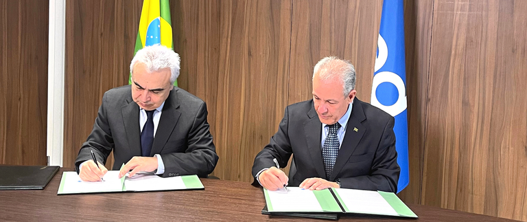 Ministro Bento Albuquerque participa da Reunião Ministerial da Agência Internacional de Energia em Paris