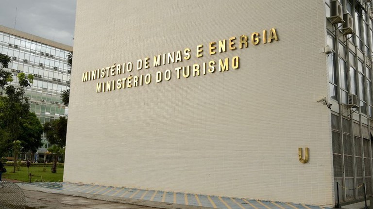 Foto Fachada MME_Ricardo Botelho.jpg