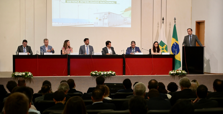 MME debate perspectivas e desafios para as baterias no Sistema Interligado Nacional