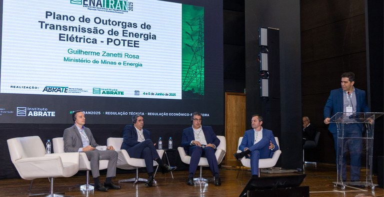 MME destaca ações para expansão das redes de transmissão