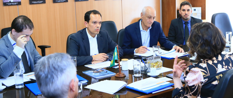 MME E ABAL - Tauan Alencar.png