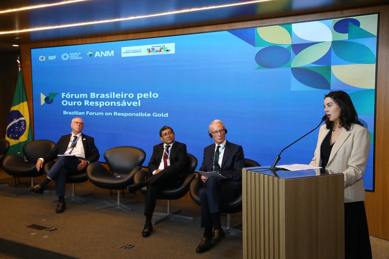 MME recebe Fórum Brasileiro pelo Ouro Responsável