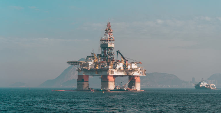 Plataforma de petróleo RJ.png