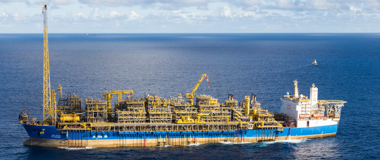 Unidade flutuante de armazenamento e transferência .png