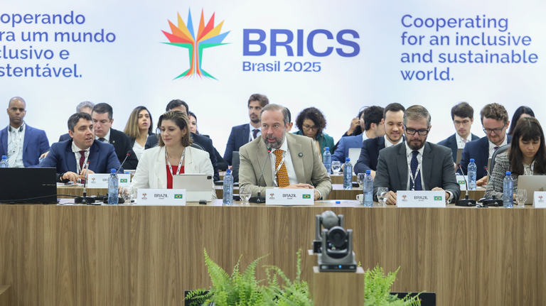 Silveira cobra ações para o equilíbrio entre segurança energética e desenvolvimento sustentável dos países do BRICS