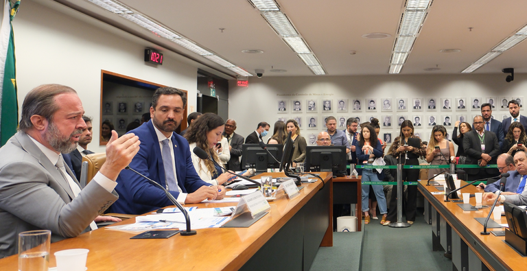 Ministro de Minas e Enegia - CME - André Zímmerer.png