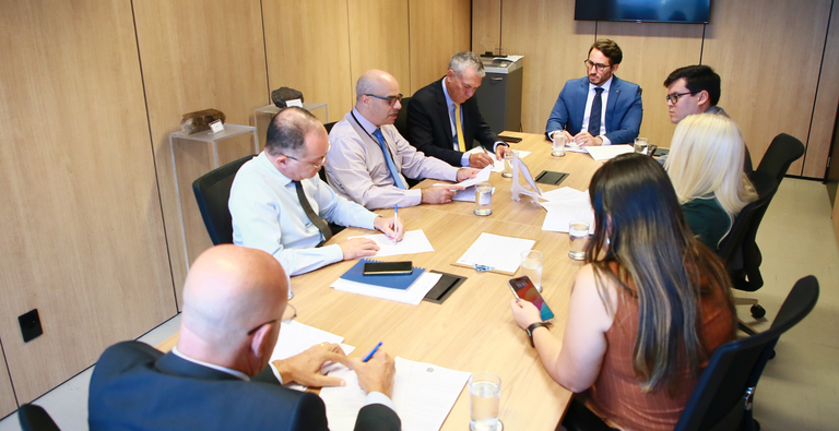 Silveira reafirma o compromisso com uma política mineral voltada à energia limpa