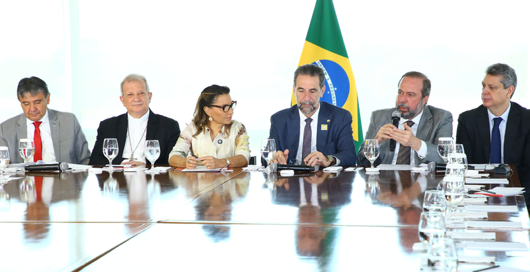 Alexandre Silveira participa, ao lado da primeira-dama Janja, da assinatura de convênio para a implementação de Cozinhas Comunitárias Sustentáveis