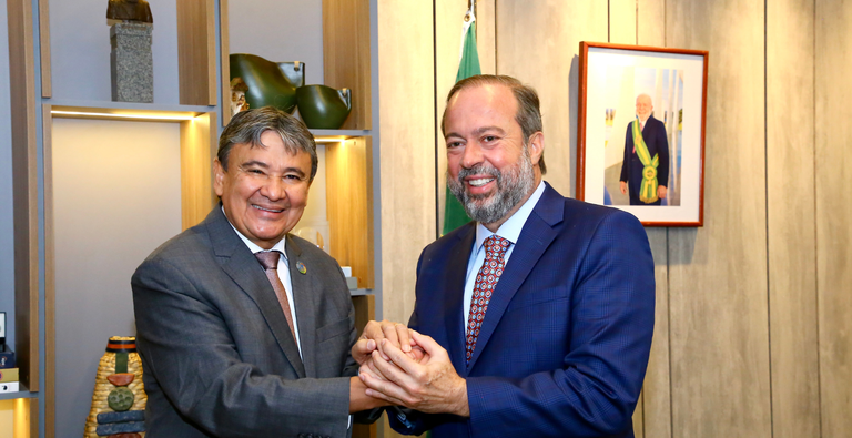 Ministros Alexandre Silveira e Wellington Dias reforçam integração entre políticas técnicas e sociais em programas de energia e gás