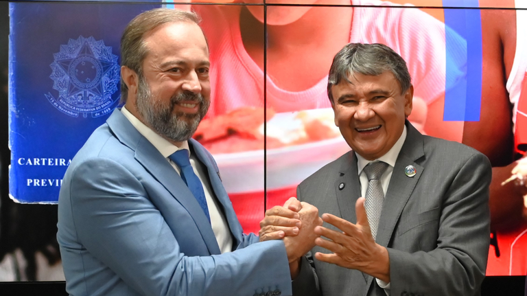 Alexandre Silveira e Wellington Dias discutem ampliação de benefícios por meio dos programas de acesso à energia e gás