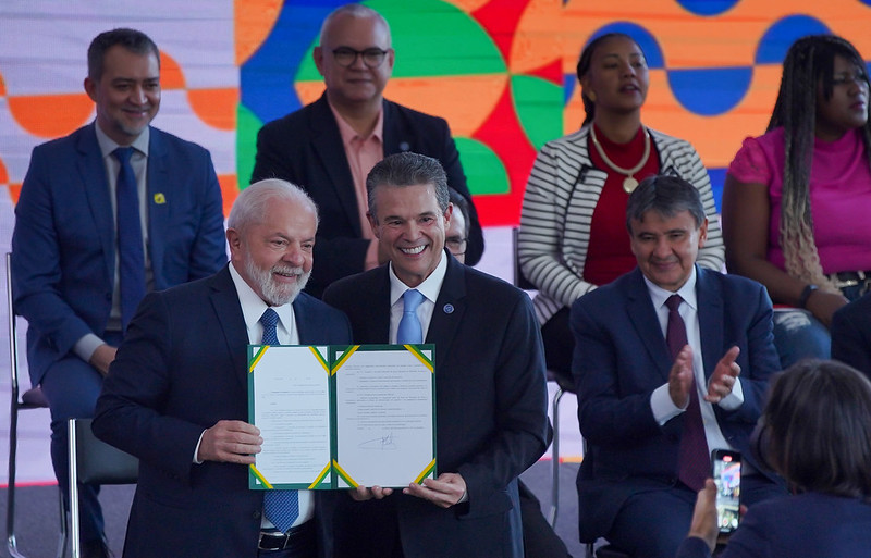 Lula e ministro decreto CONAPE