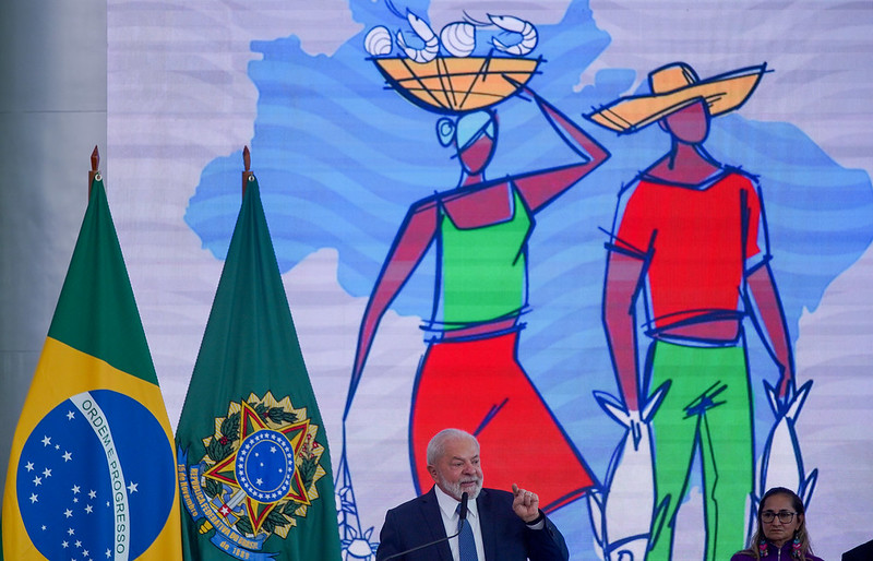 Lula discursa no lançamento do Povos