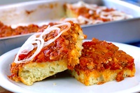 Aprenda a fazer a tradicional pizza de sardinha