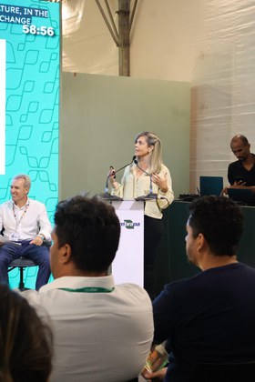 Aquicultura como solução climática: MPA apresenta visão de baixo carbono e sistemas alimentares resilientes na COP30 Luciene Mignani fala sobre inovação em painel na AgriZone
