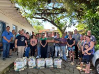 Comunidades pesqueiras afetadas por enchentes no Rio Grande do Sul recebem socorro