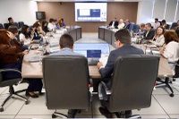 Debate sobre a gestão das atividades de aquicultura e pesca no território nacional