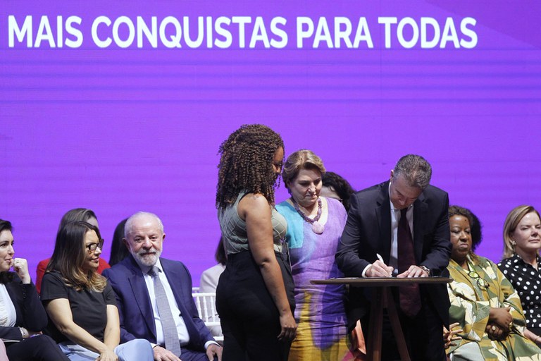 Governo lança edital para fortalecer territórios da pesca artesanal durante 5ª Conferência Nacional de Mulheres