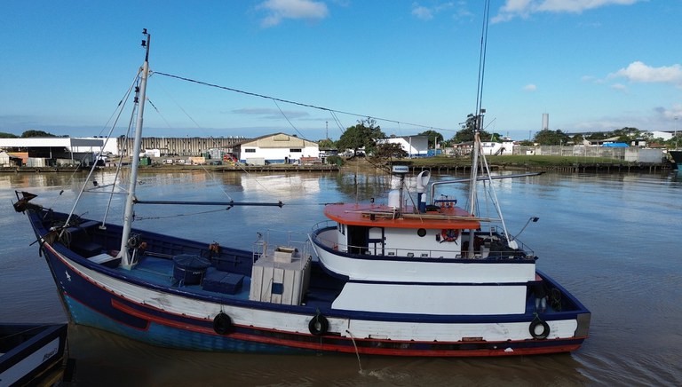 Ministério da Pesca divulga lista final de embarcações credenciadas e abre vagas remanescentes para pesca da tainha em 2025