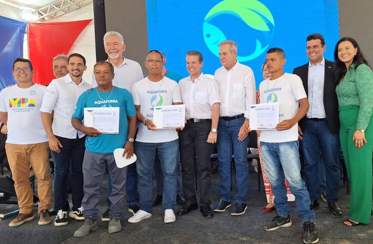 Ministro participa de inauguração do sistema de Aquaponia e Aquicultura Recomeços em AL