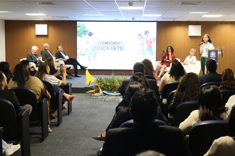 MPA e MCTI divulgam oferta de 700 bolsas de pesquisa para jovens da pesca artesanal