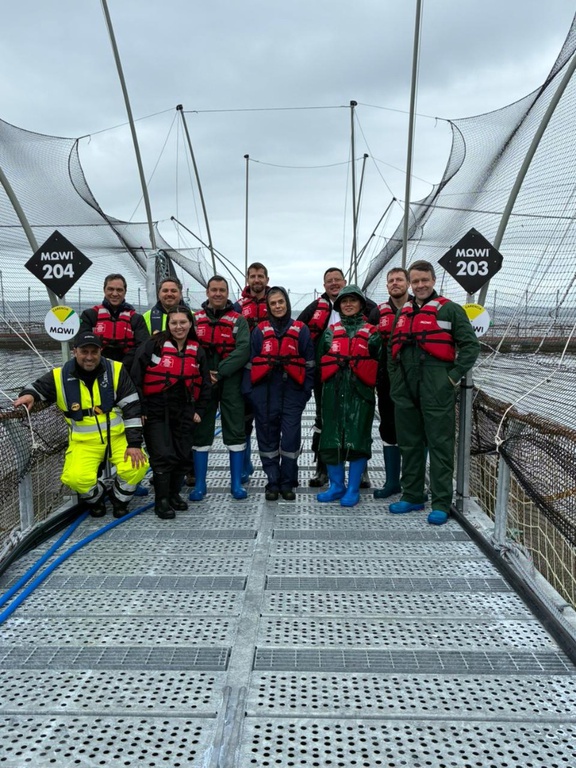  Presença do MPA visibilizou a aquicultura brasileira, destacando a geração de negócios e a inovação  O Ministério da Pesca e Aquicultura (MPA) participou da feira de aquicultura AquaSur, entre os dias 24 e 26 de março, em Puerto Montt, no Chile, e ampliou a visibilidade da aquicultura brasileira, destacando a geração de negócios e a inovação, com foco na expansão da competitividade e na abertura de mercados para o Brasil.   Representando o MPA, estiveram presentes a diretora de Desenvolvimento e Inovação da Secretaria Nacional de Aquicultura (SNA), Luciene Mignani, e o diretor José Luiz Vargas, do Departamento da Indústria do Pescado da Secretaria Nacional de Pesca Industrial MPA fortalece presença internacional e amplia oportunidades para a aquicultura brasileira na AquaSur