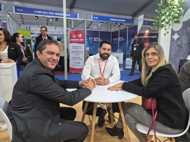  Presença do MPA visibilizou a aquicultura brasileira, destacando a geração de negócios e a inovação  O Ministério da Pesca e Aquicultura (MPA) participou da feira de aquicultura AquaSur, entre os dias 24 e 26 de março, em Puerto Montt, no Chile, e ampliou a visibilidade da aquicultura brasileira, destacando a geração de negócios e a inovação, com foco na expansão da competitividade e na abertura de mercados para o Brasil.   Representando o MPA, estiveram presentes a diretora de Desenvolvimento e Inovação da Secretaria Nacional de Aquicultura (SNA), Luciene Mignani, e o diretor José Luiz Vargas, do Departamento da Indústria do Pescado da Secretaria Nacional de Pesca Industrial MPA fortalece presença internacional e amplia oportunidades para a aquicultura brasileira na AquaSur