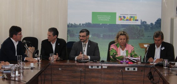 Debates do cultivo de Panga