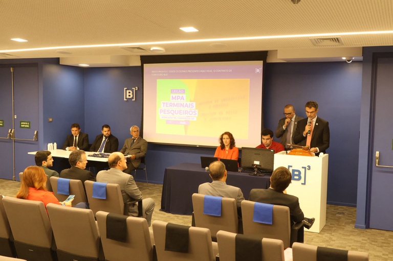 Terminais pesqueiros de Aracaju (SE) e Cananéia (SP) são leiloados