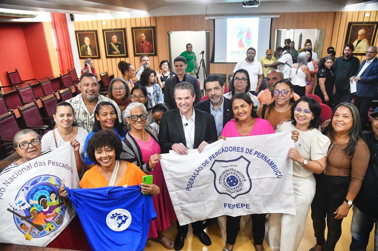 Lançamento do Programa Povos da Pesca Artesanal reúne ministro e comunidade pesqueira em Pernambuco