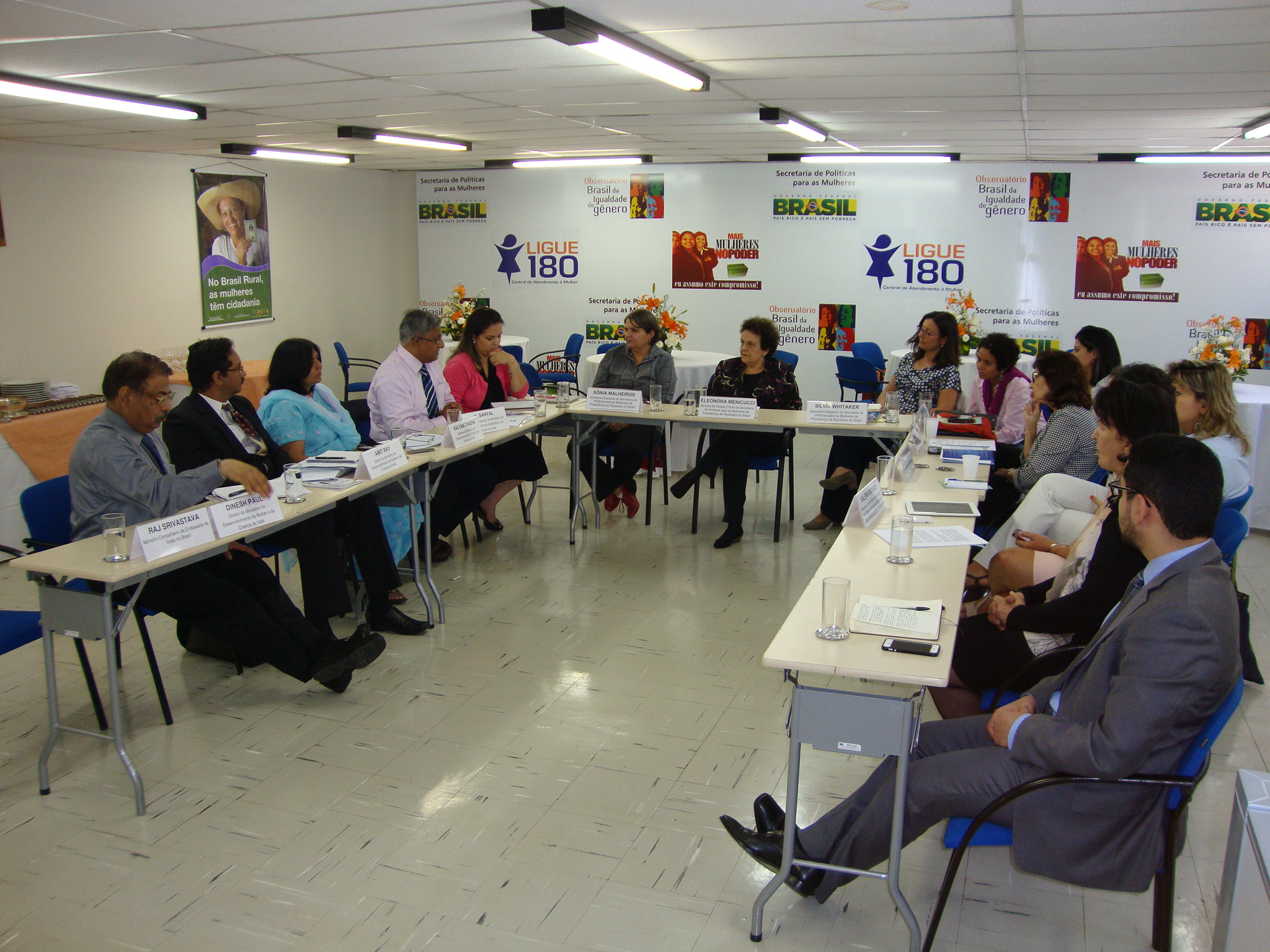 Ministra Eleonora recebe comitiva da indiana na sede da SPM em Brasília. Foto: Juliana Camelo SPM/PR