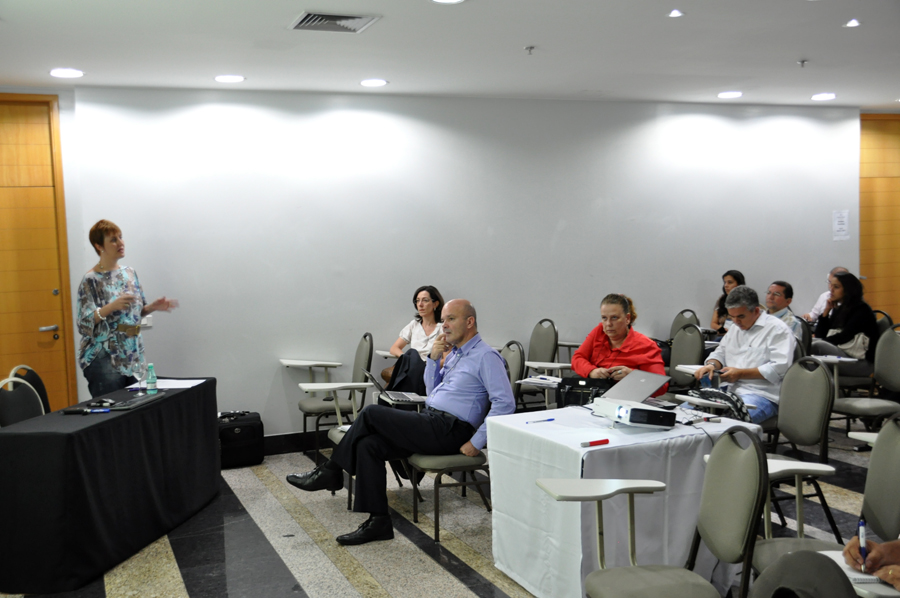 Coordenadora-geral de Autonomia Econômica das Mulheres, Simone Schäffer, fala sobre programa Pró-Equidade de Gênero e Raça para conselheiros e conselheiras da Funcef. Foto: Divulgação/Funcef